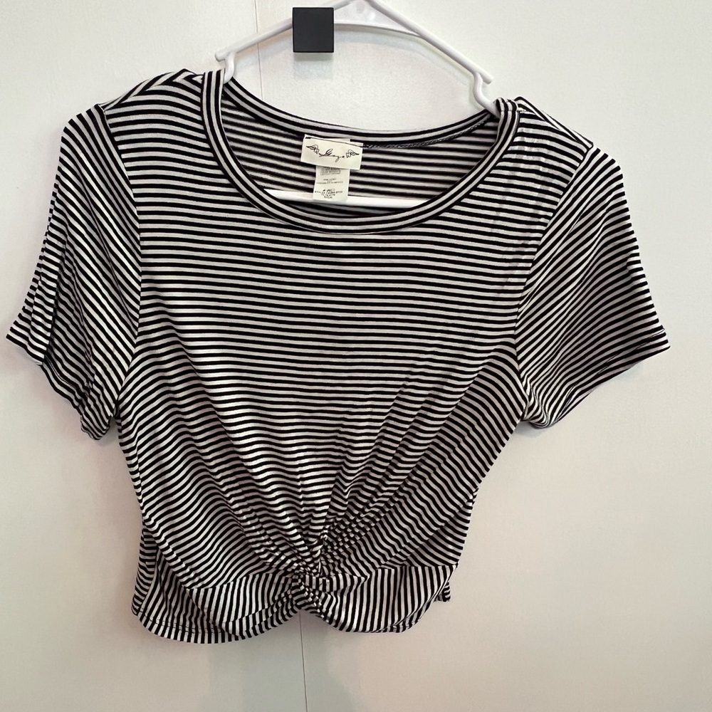 Crop T- Shirt